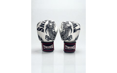 Боксерские перчатки TWINS FBGVL3-49 white black 12 oz